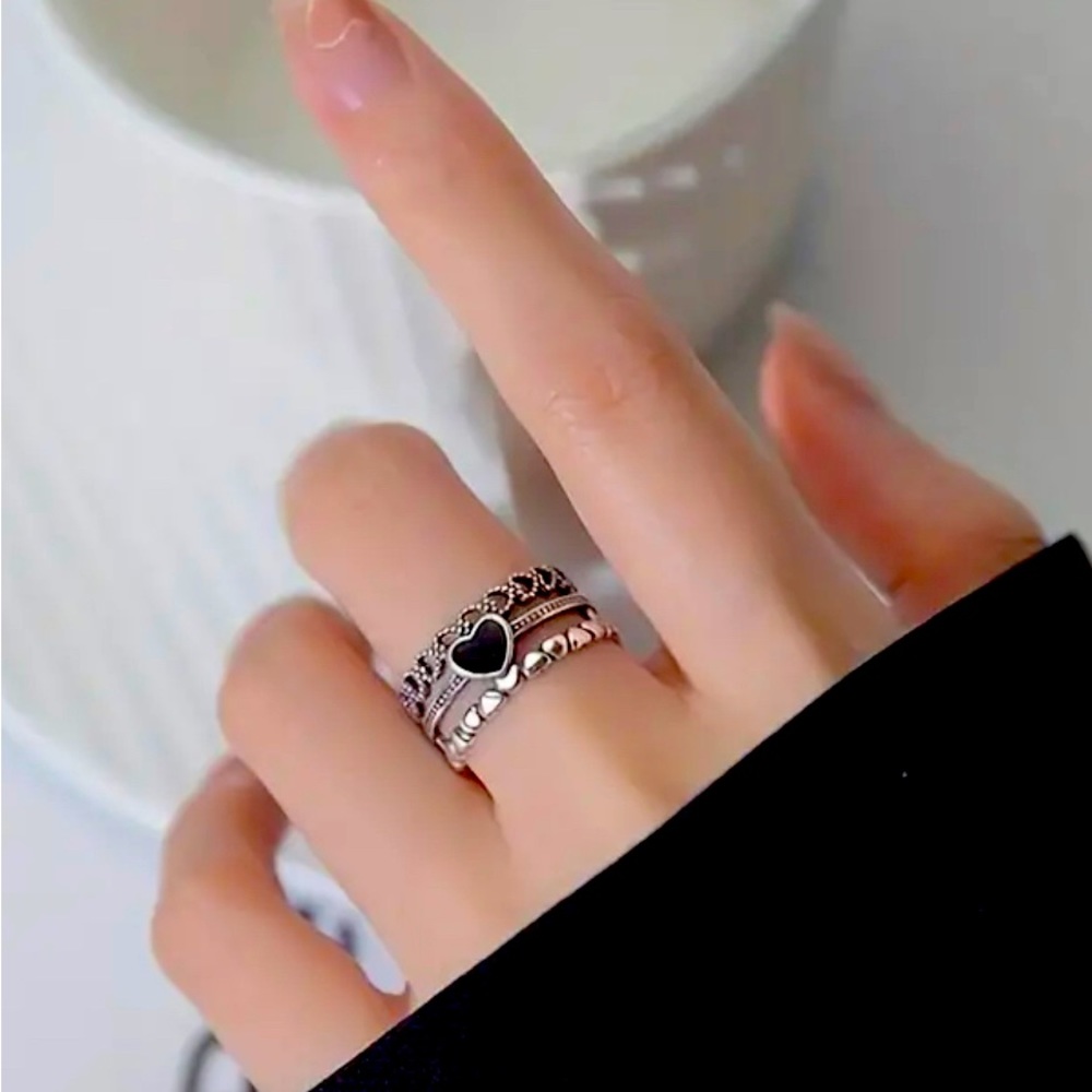BOHO Cuff three tiered ring with black heart in antique Silver- adjustable- NWT